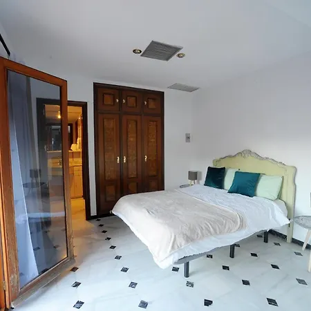 Bed and Breakfast San Basilio's Red House *