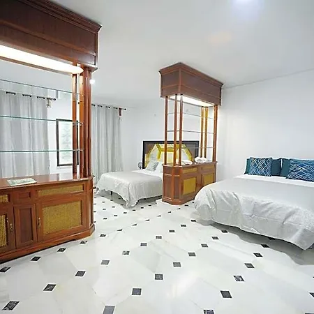 San Basilio's Red House 3*