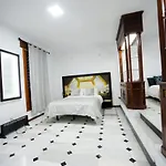 San Basilio's Red House Frühstückspension 3*